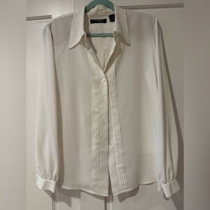 Vintage Liz Claiborne Classic White Button Down Shirt with front pleats